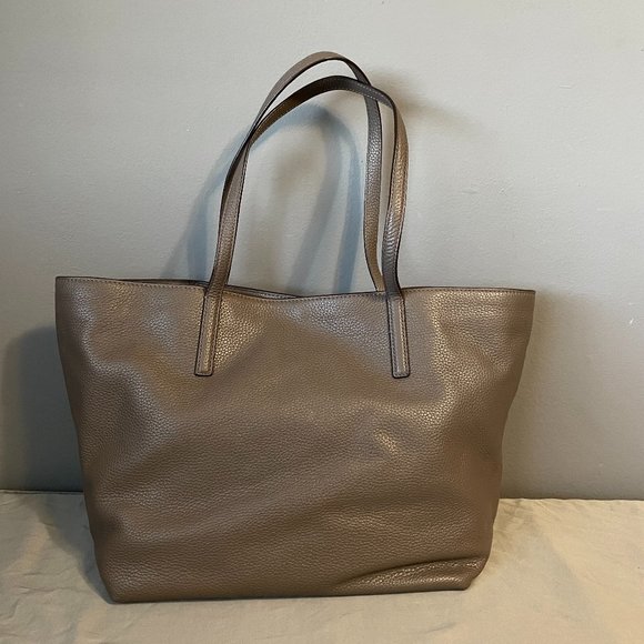 Michael Kors Izzy Large Leather Tote - Picture 1 of 4
